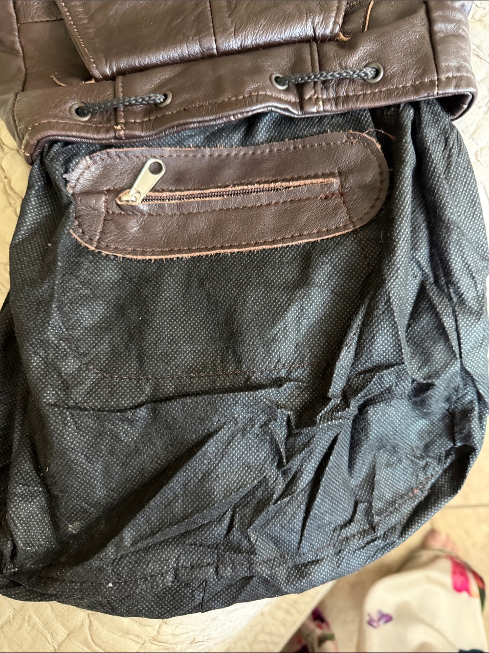 Men or women’s brown leather backpack in good condition supple clean interior - Picture 13 of 14